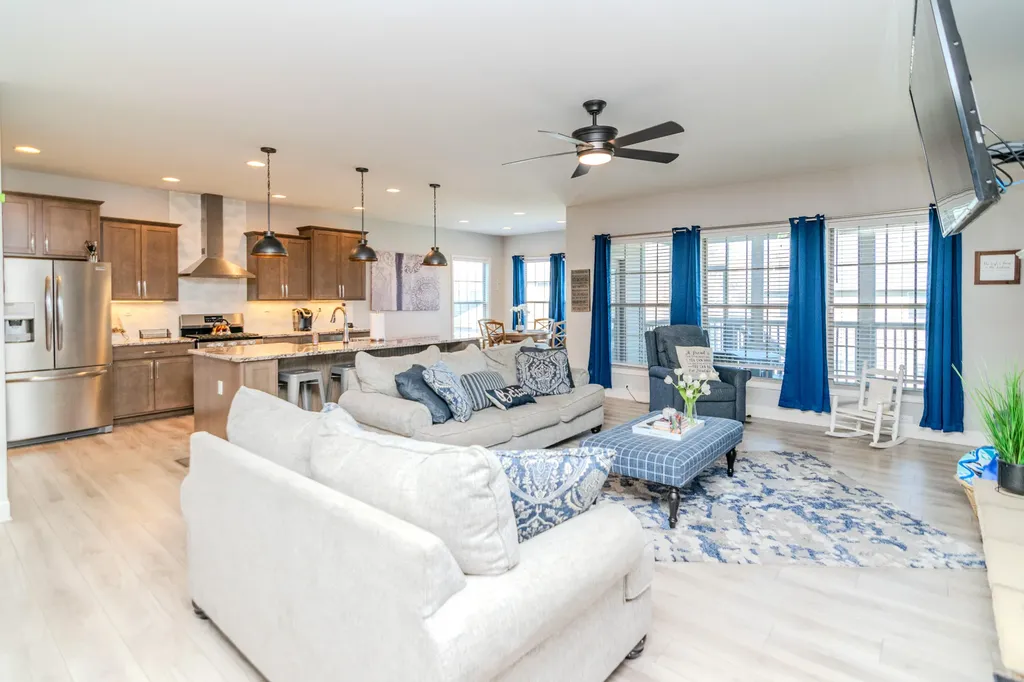 3683 Bay Springs Park Lexington KY 40509