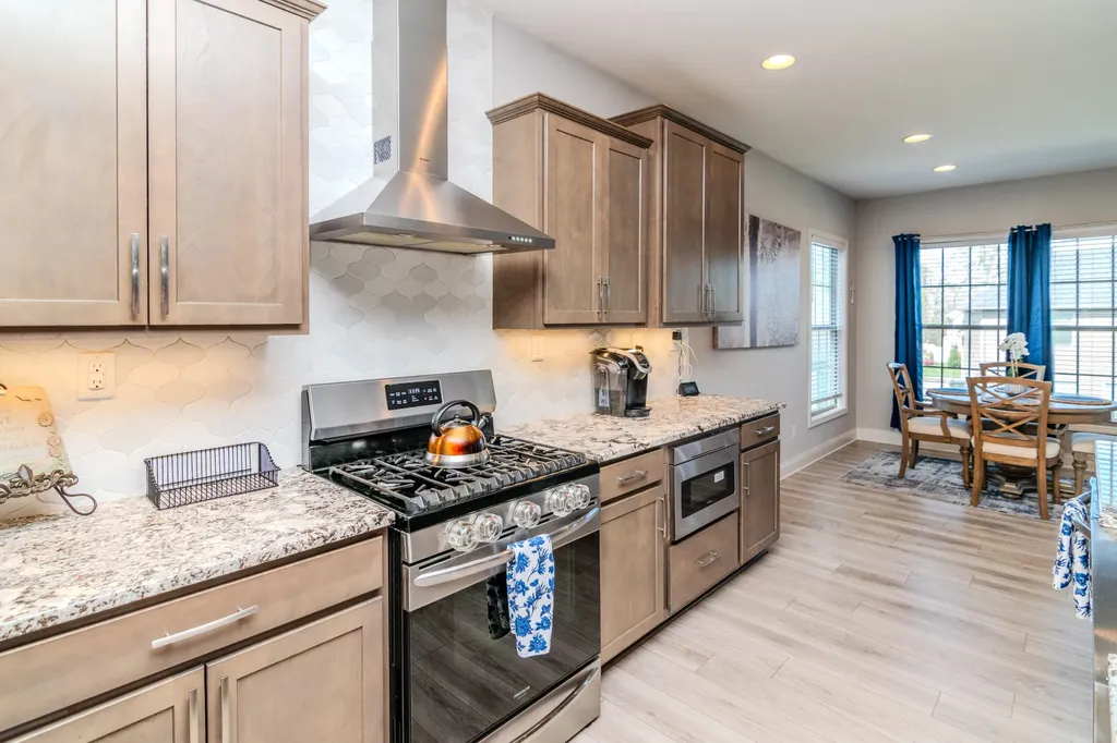 3683 Bay Springs Park Lexington KY 40509