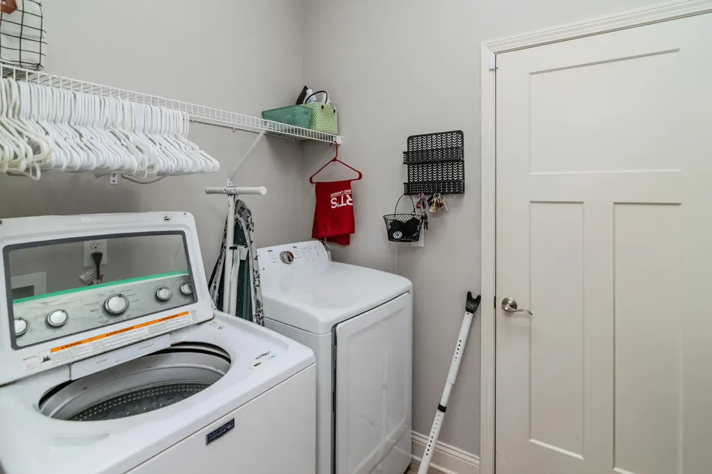 3683 Bay Springs Park Lexington KY 40509