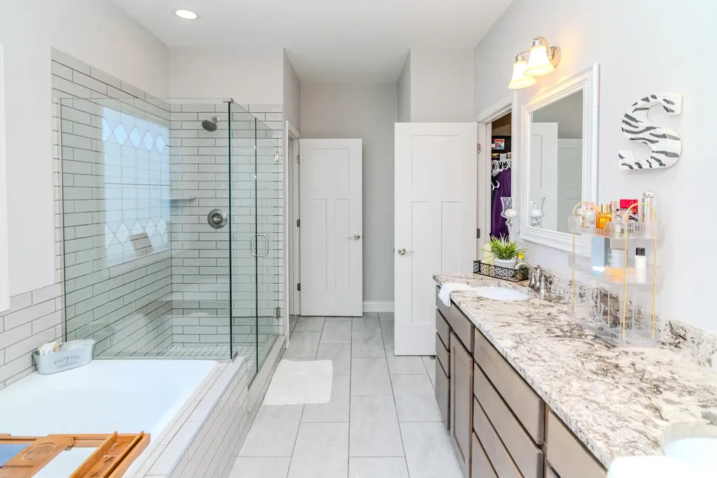 3683 Bay Springs Park Lexington KY 40509