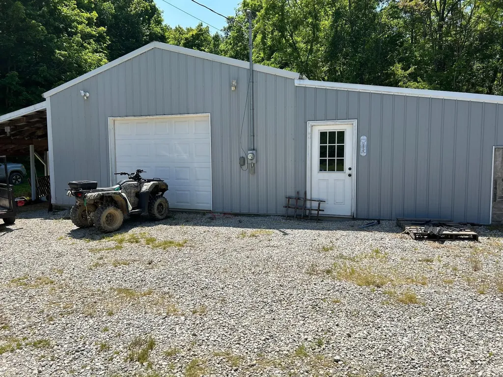 1538 May Hollow Road Tollesboro KY 41189