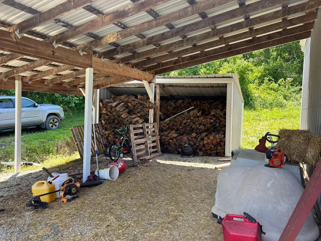 1538 May Hollow Road Tollesboro KY 41189