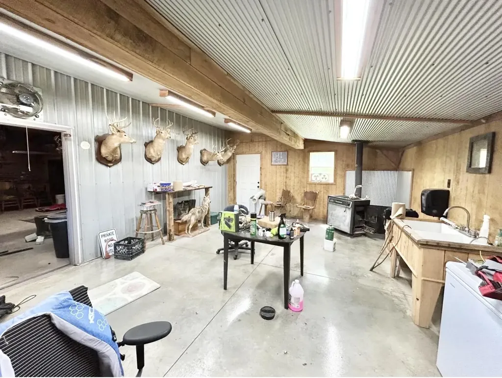 1538 May Hollow Road Tollesboro KY 41189