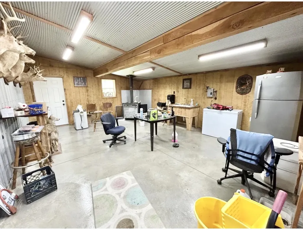1538 May Hollow Road Tollesboro KY 41189