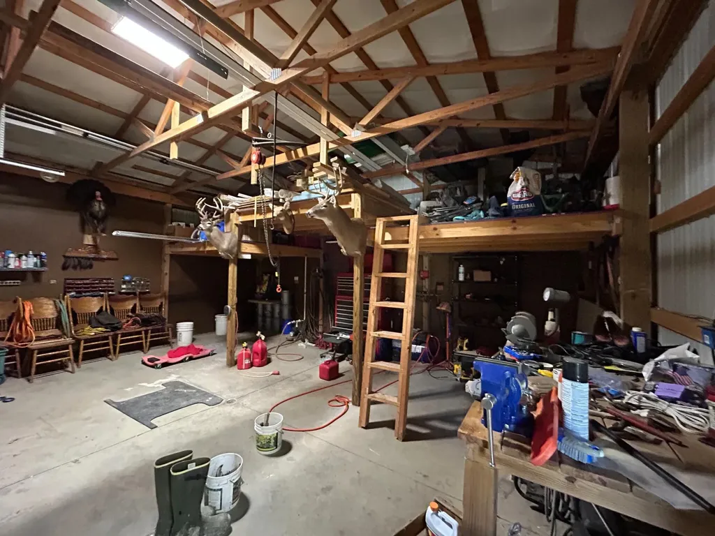 1538 May Hollow Road Tollesboro KY 41189