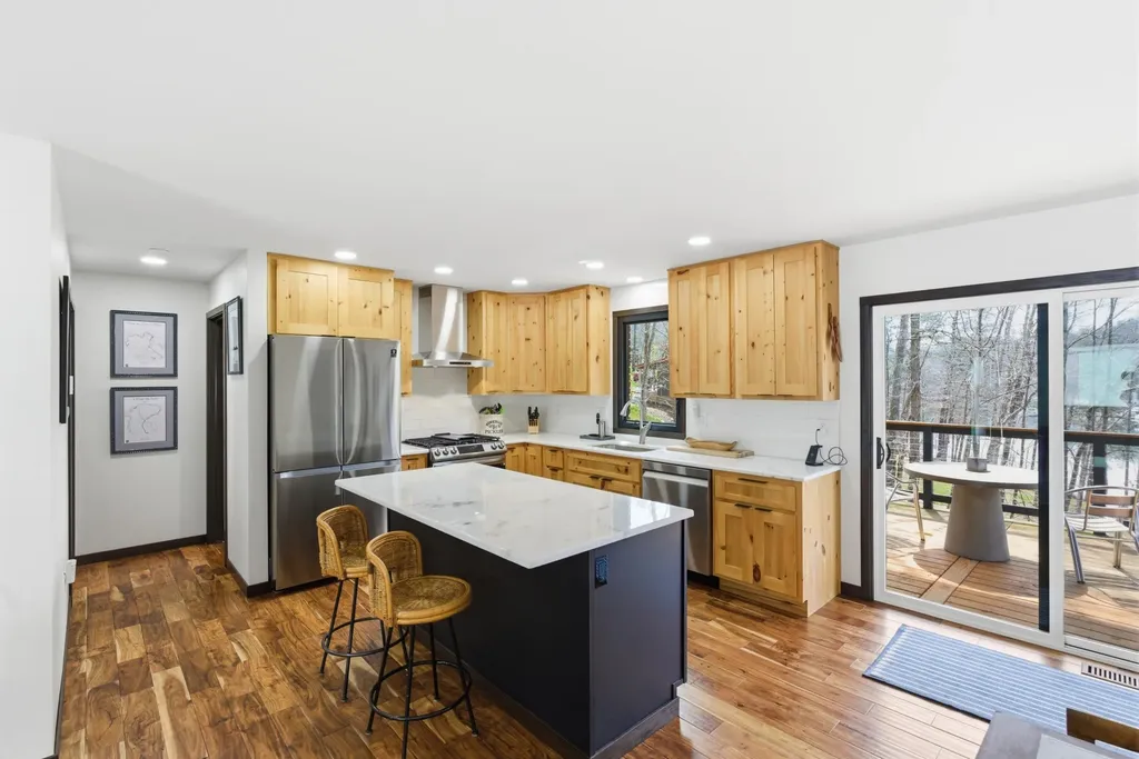 1063 Cliffs Edge Road East Bernstadt KY 40729