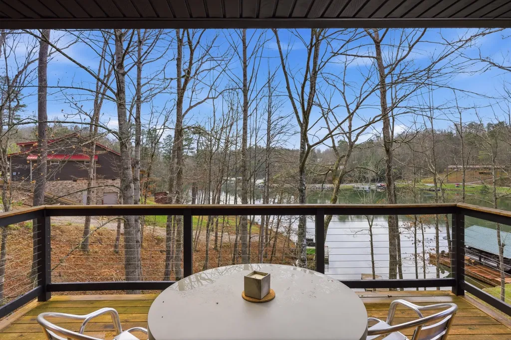 1063 Cliffs Edge Road East Bernstadt KY 40729