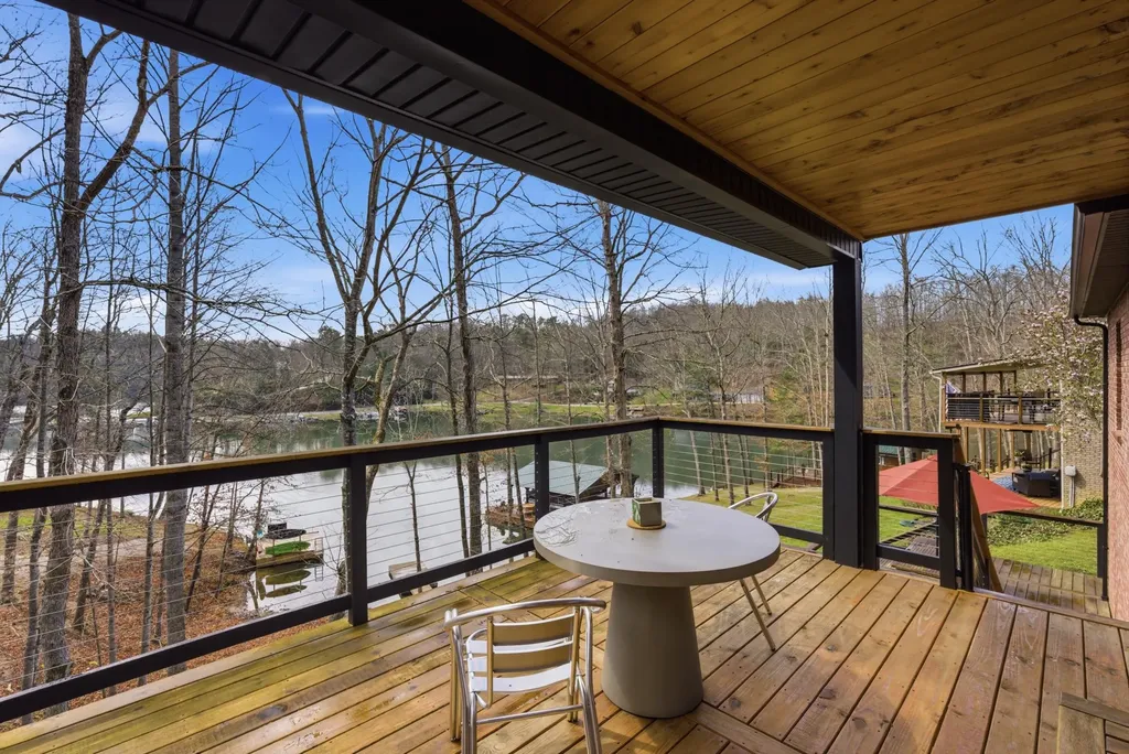 1063 Cliffs Edge Road East Bernstadt KY 40729