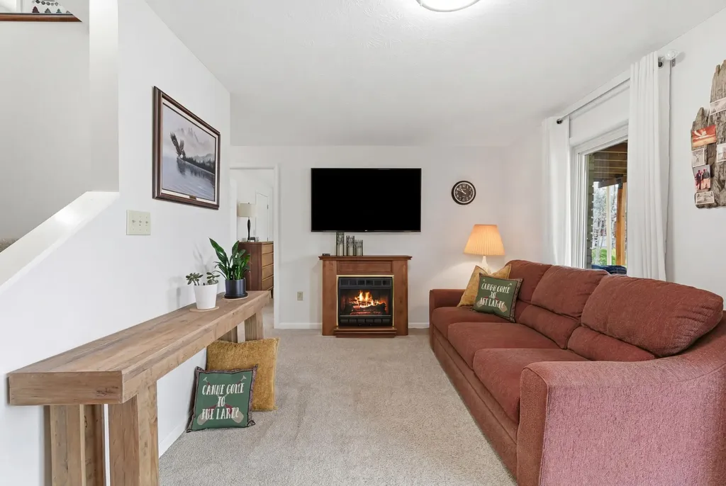 1077 Cliffs Edge Road East Bernstadt KY 40729