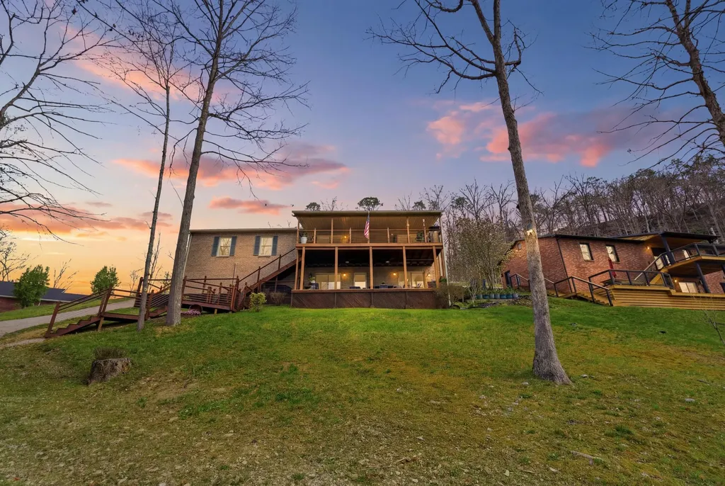 1077 Cliffs Edge Road East Bernstadt KY 40729