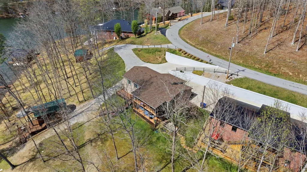 1077 Cliffs Edge Road East Bernstadt KY 40729