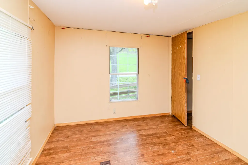 1207 Logan Road Springfield KY 40069
