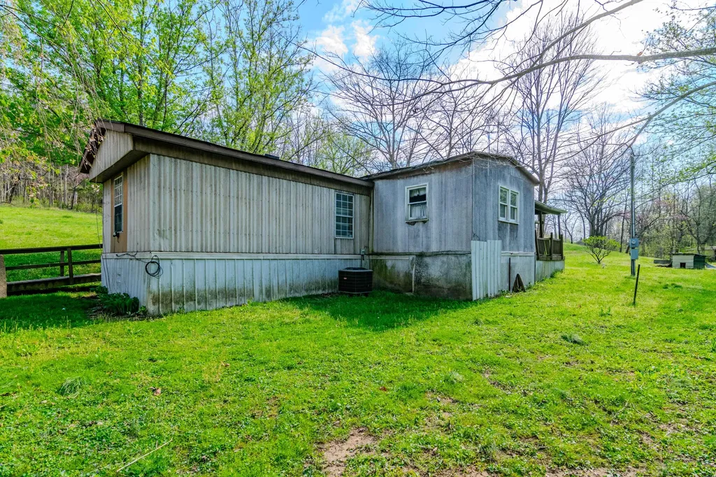 1207 Logan Road Springfield KY 40069