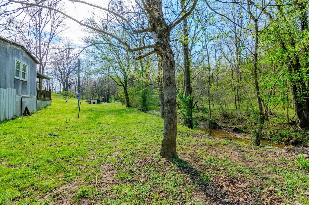 1207 Logan Road Springfield KY 40069