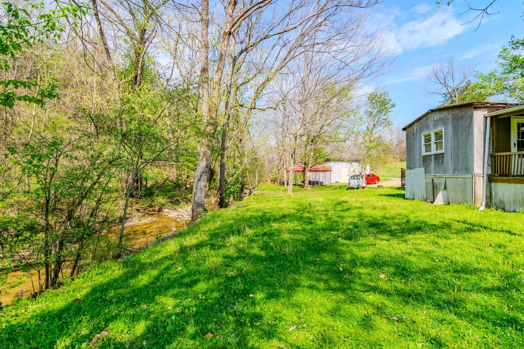 1207 Logan Road Springfield KY 40069