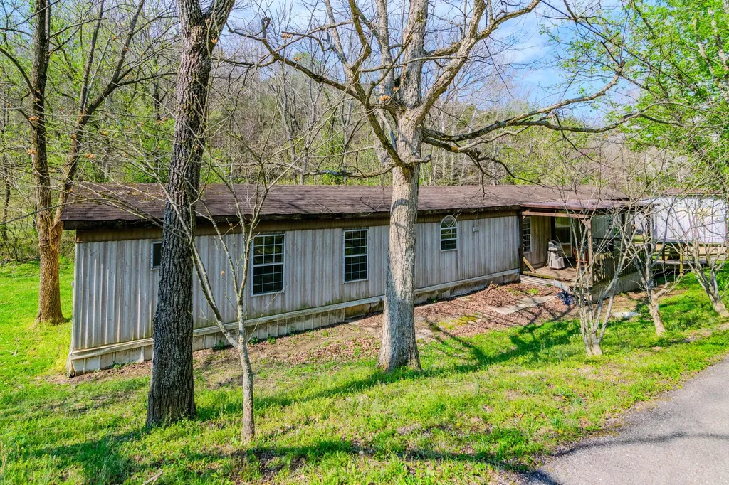 1207 Logan Road Springfield KY 40069