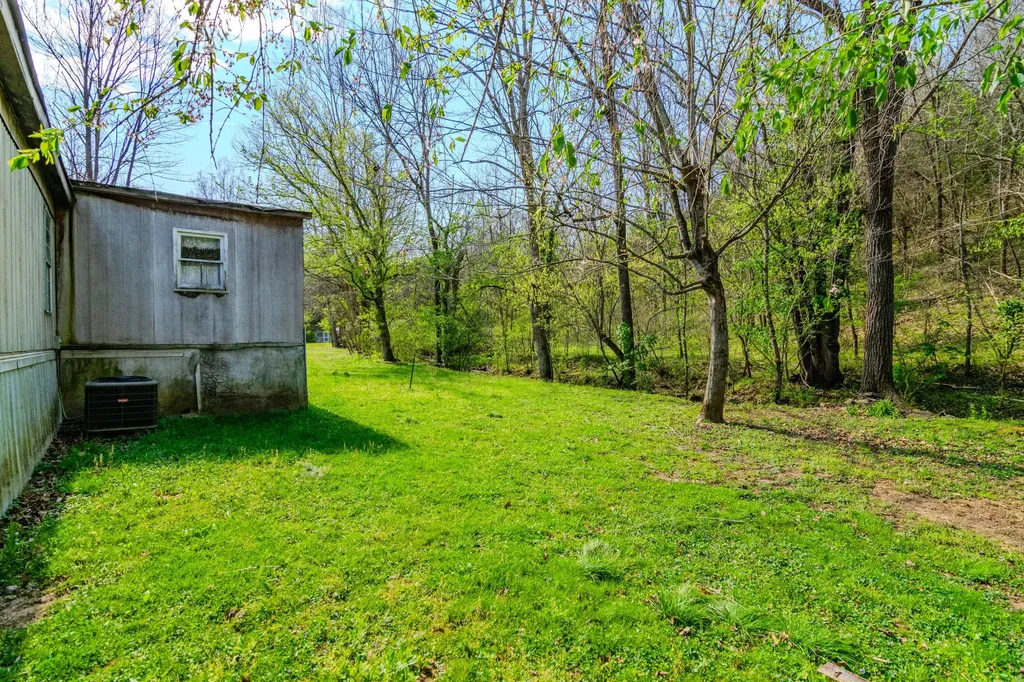 1207 Logan Road Springfield KY 40069
