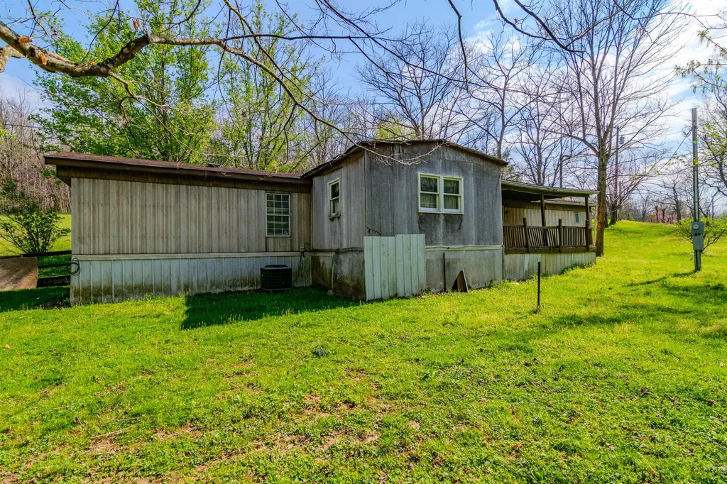 1207 Logan Road Springfield KY 40069
