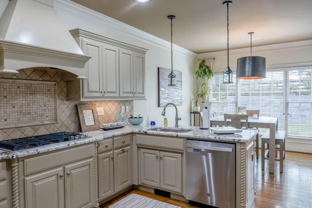 3305 Blackford Pass Lexington KY 40509