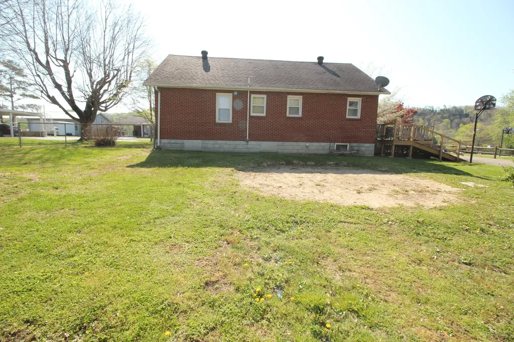 43 Foster Street Liberty KY 42539