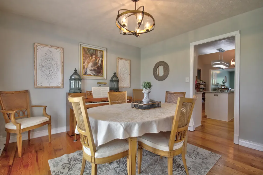 3734 Oak Hill Road Somerset KY 42503