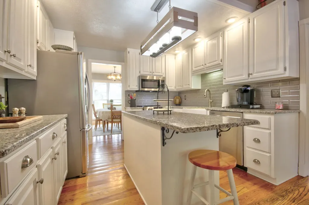 3734 Oak Hill Road Somerset KY 42503