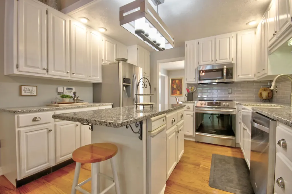 3734 Oak Hill Road Somerset KY 42503
