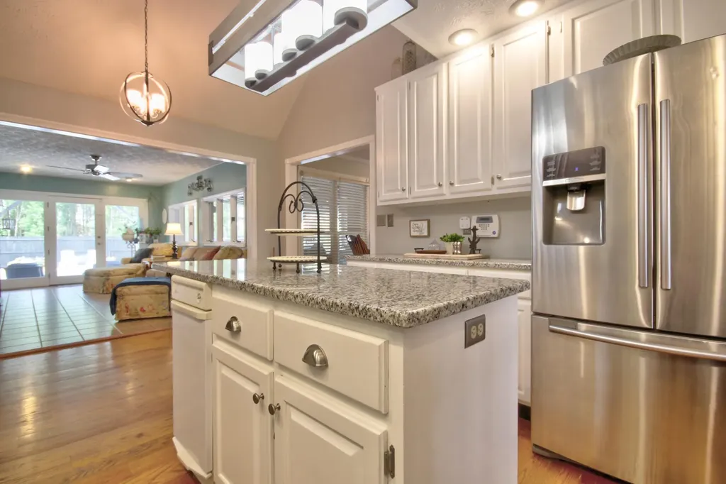 3734 Oak Hill Road Somerset KY 42503