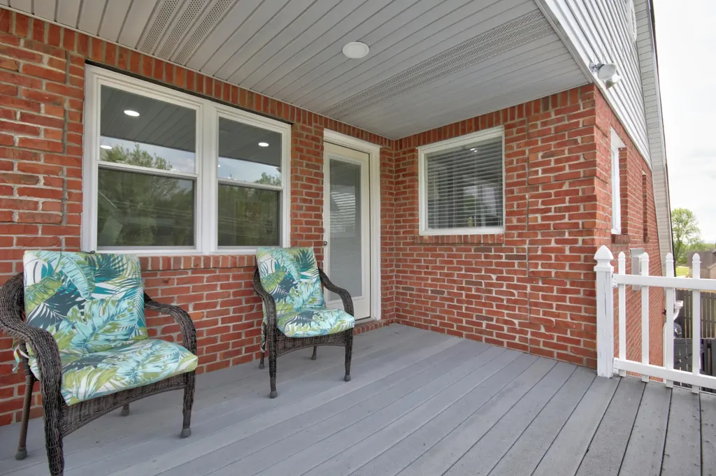 3734 Oak Hill Road Somerset KY 42503