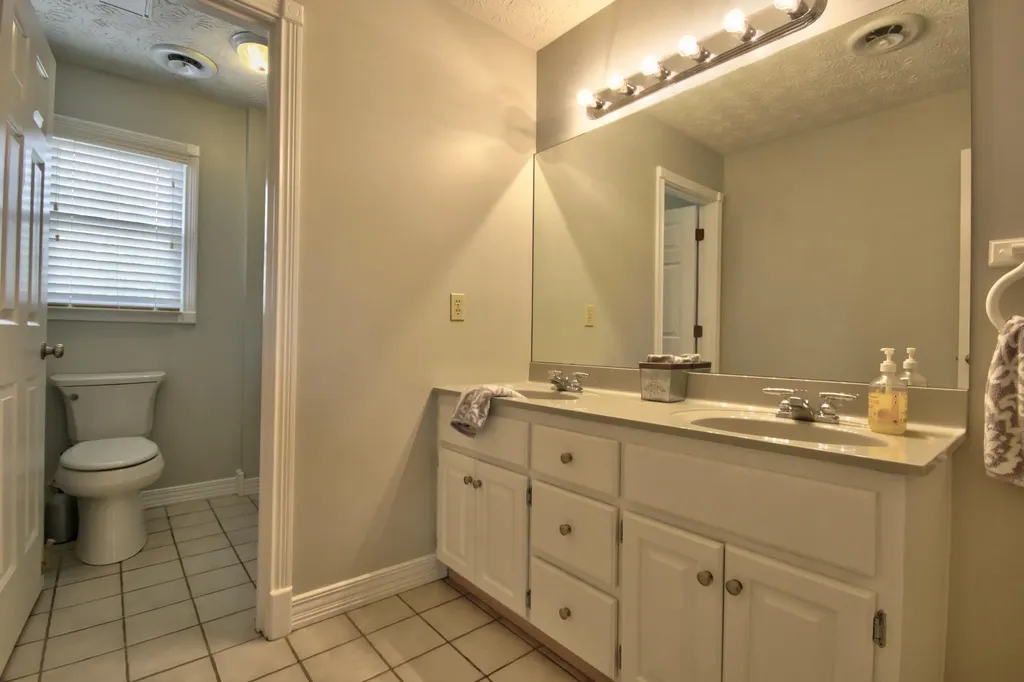 3734 Oak Hill Road Somerset KY 42503