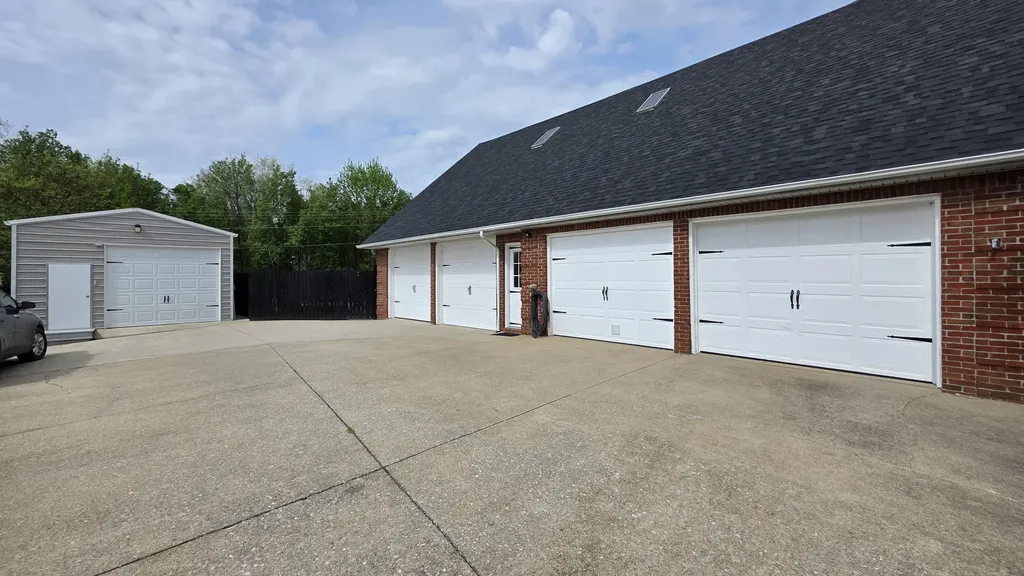 3734 Oak Hill Road Somerset KY 42503