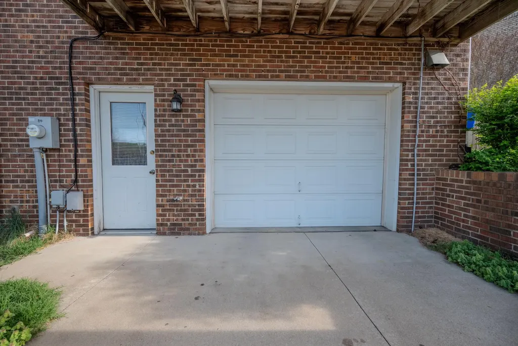3884 Sugar Creek Drive Lexington KY 40517