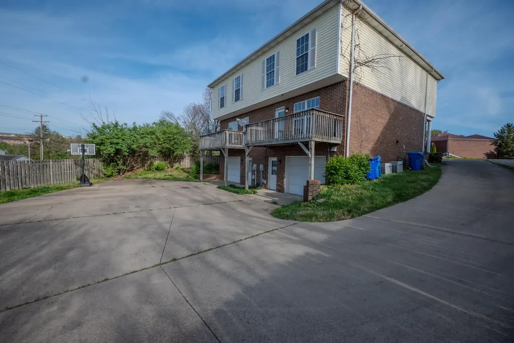 3884 Sugar Creek Drive Lexington KY 40517