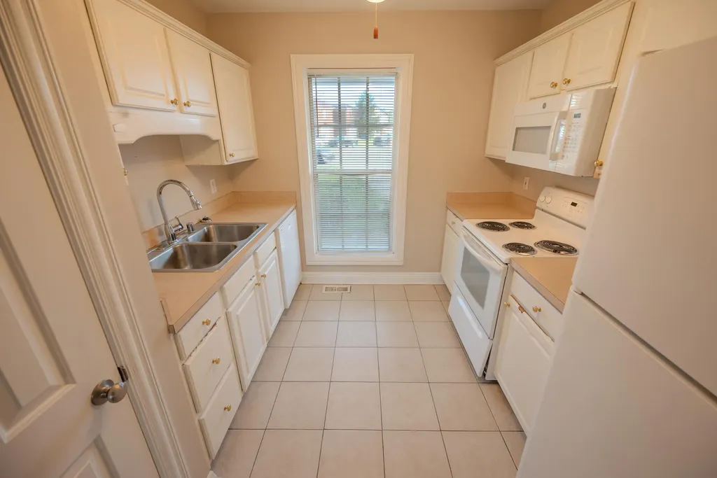 3884 Sugar Creek Drive Lexington KY 40517