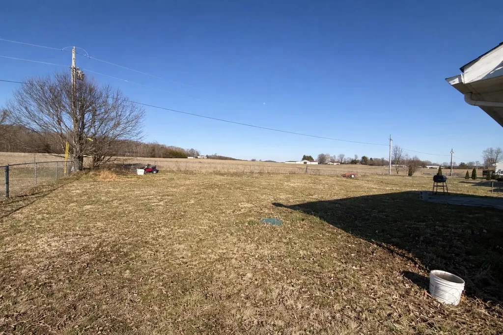 5072 E Highway 635 Science Hill KY 42553