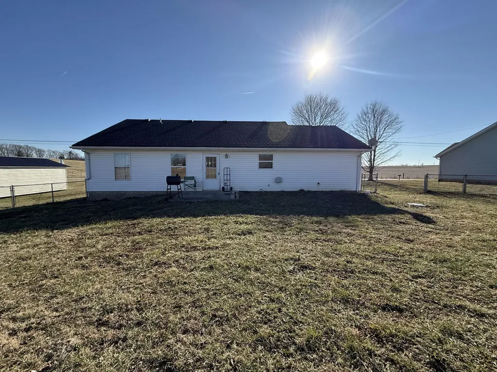 5072 E Highway 635 Science Hill KY 42553
