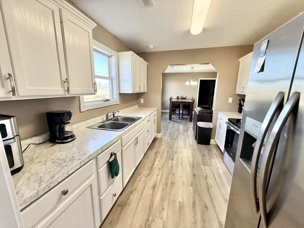 5072 E Highway 635 Science Hill KY 42553