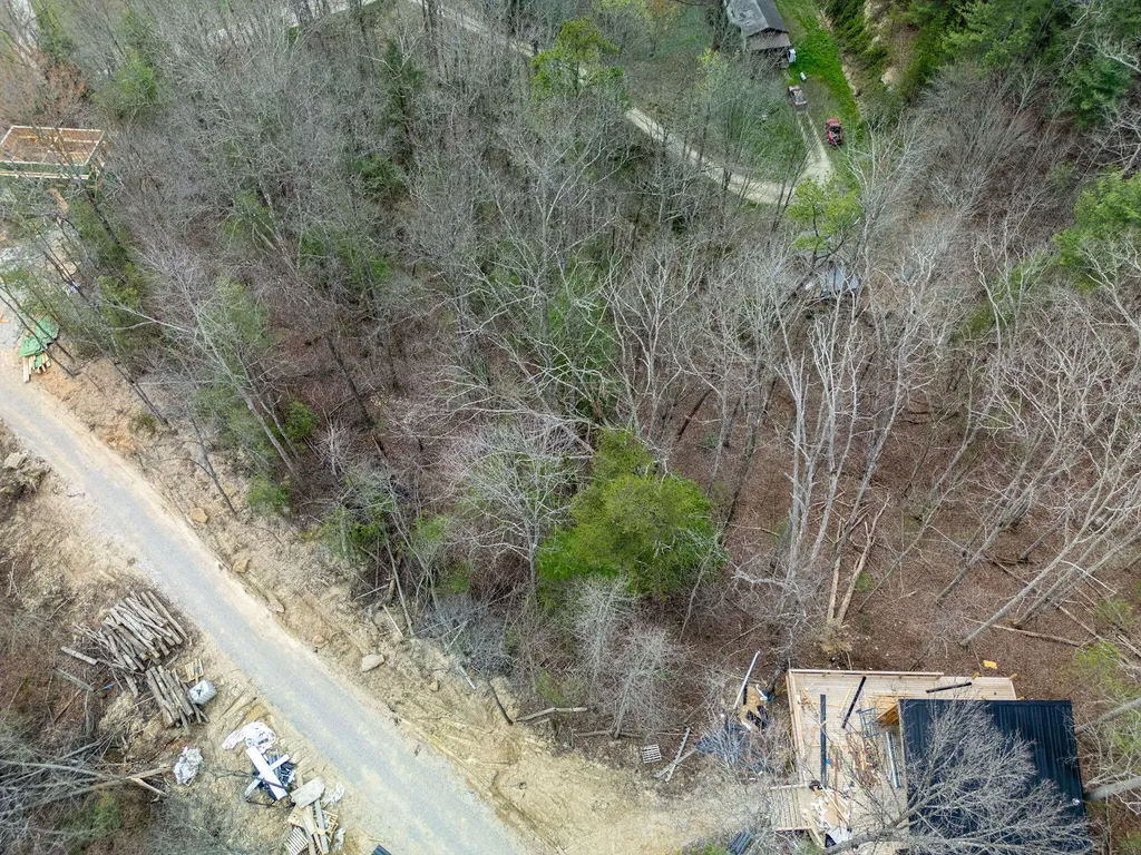 Lot 16 Middle Ridge Road Campton KY 41301