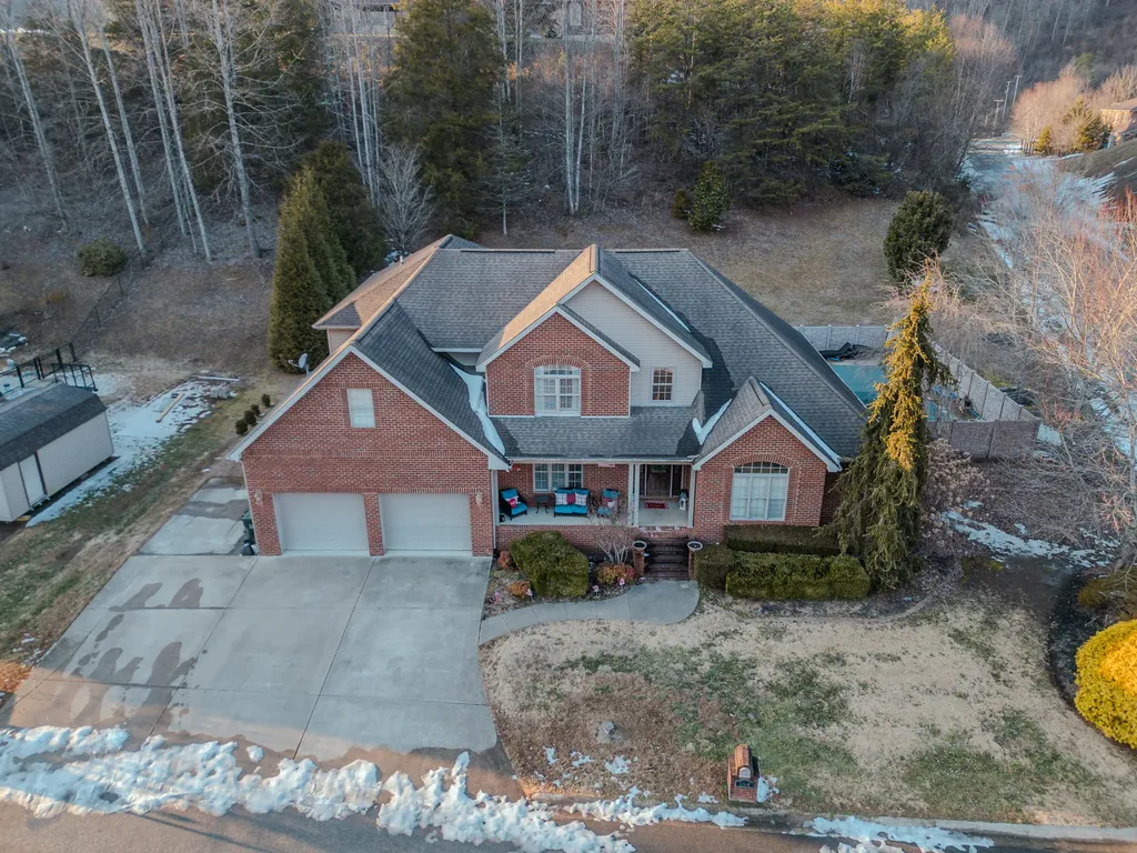 104 Easy Street Staffordsville KY 41256