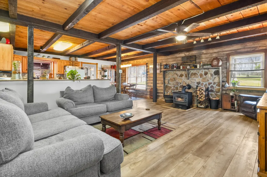 366 Tom Meadows Road Strunk KY 42649