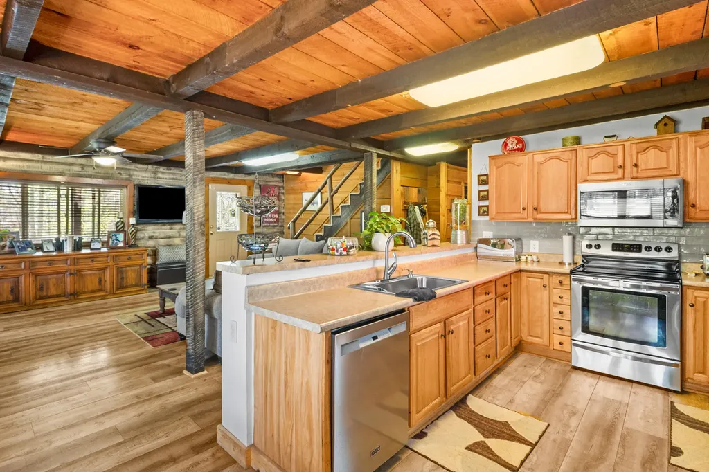 366 Tom Meadows Road Strunk KY 42649