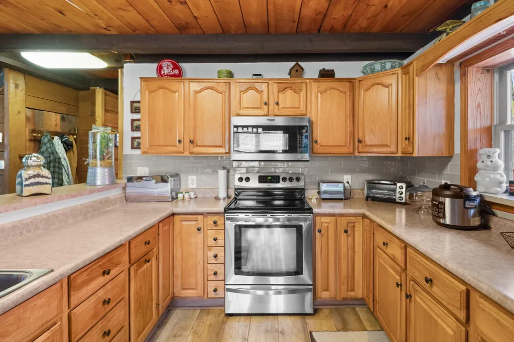 366 Tom Meadows Road Strunk KY 42649