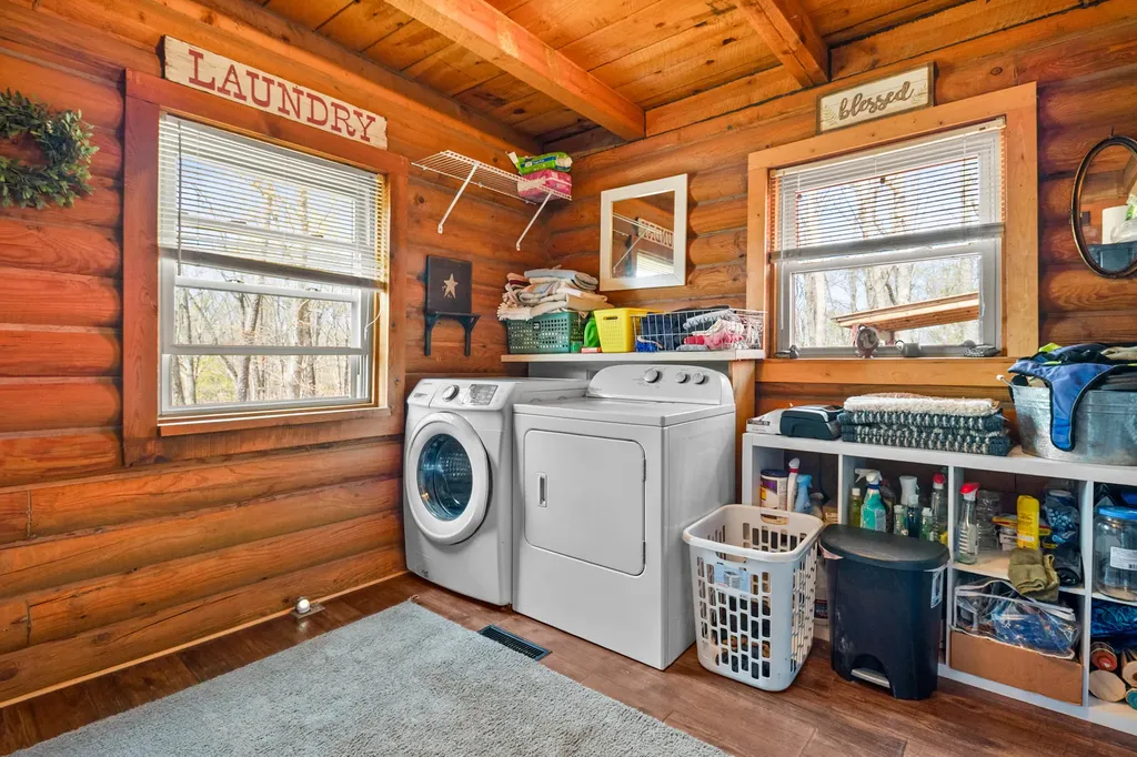 366 Tom Meadows Road Strunk KY 42649