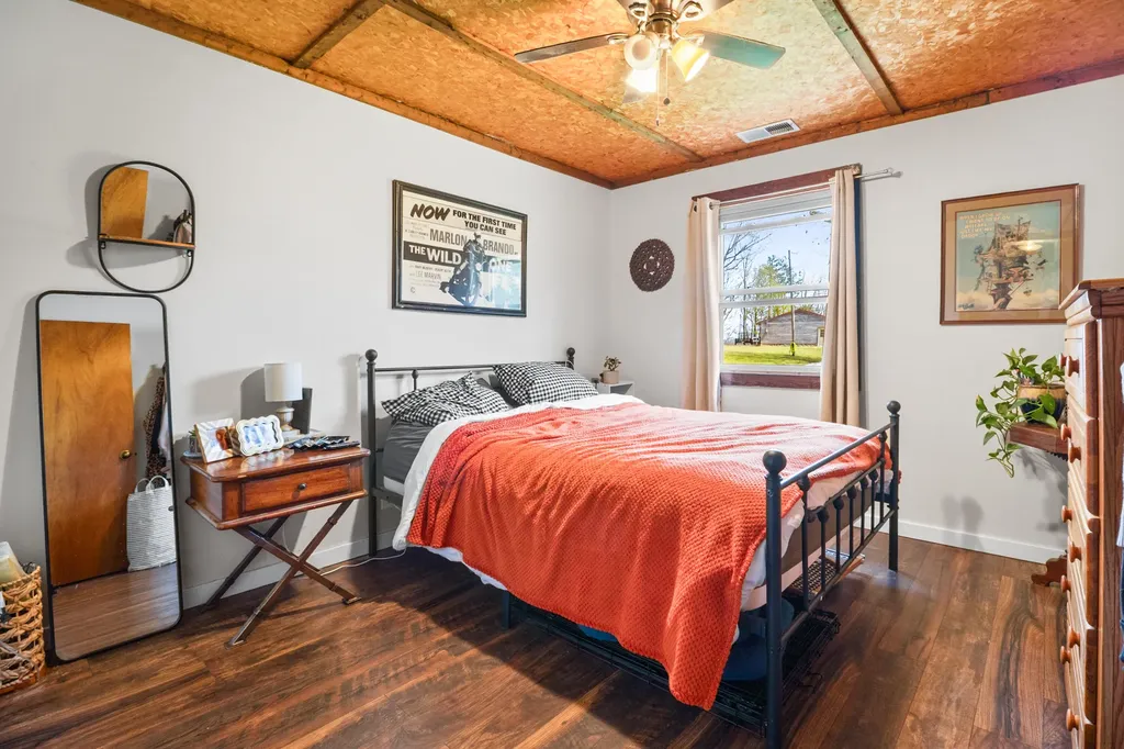 366 Tom Meadows Road Strunk KY 42649