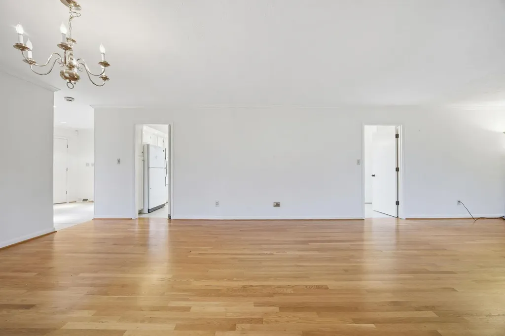 2044 Manor Drive Lexington KY 40502