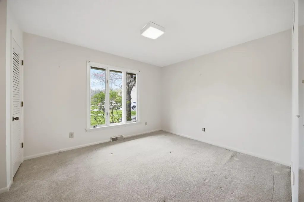 2044 Manor Drive Lexington KY 40502