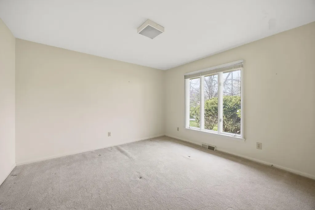 2044 Manor Drive Lexington KY 40502