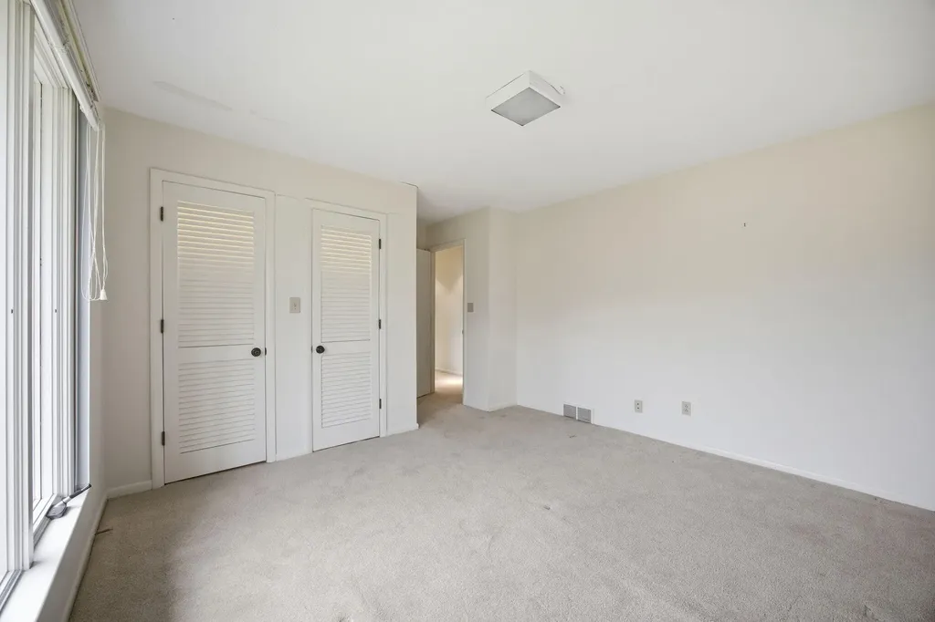 2044 Manor Drive Lexington KY 40502