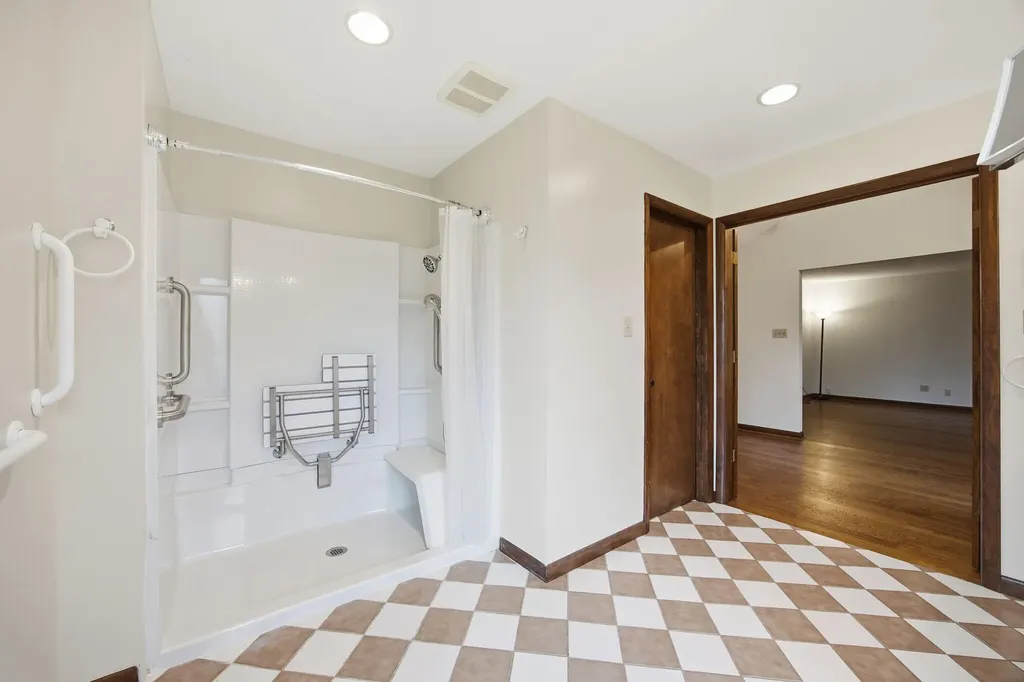 2044 Manor Drive Lexington KY 40502