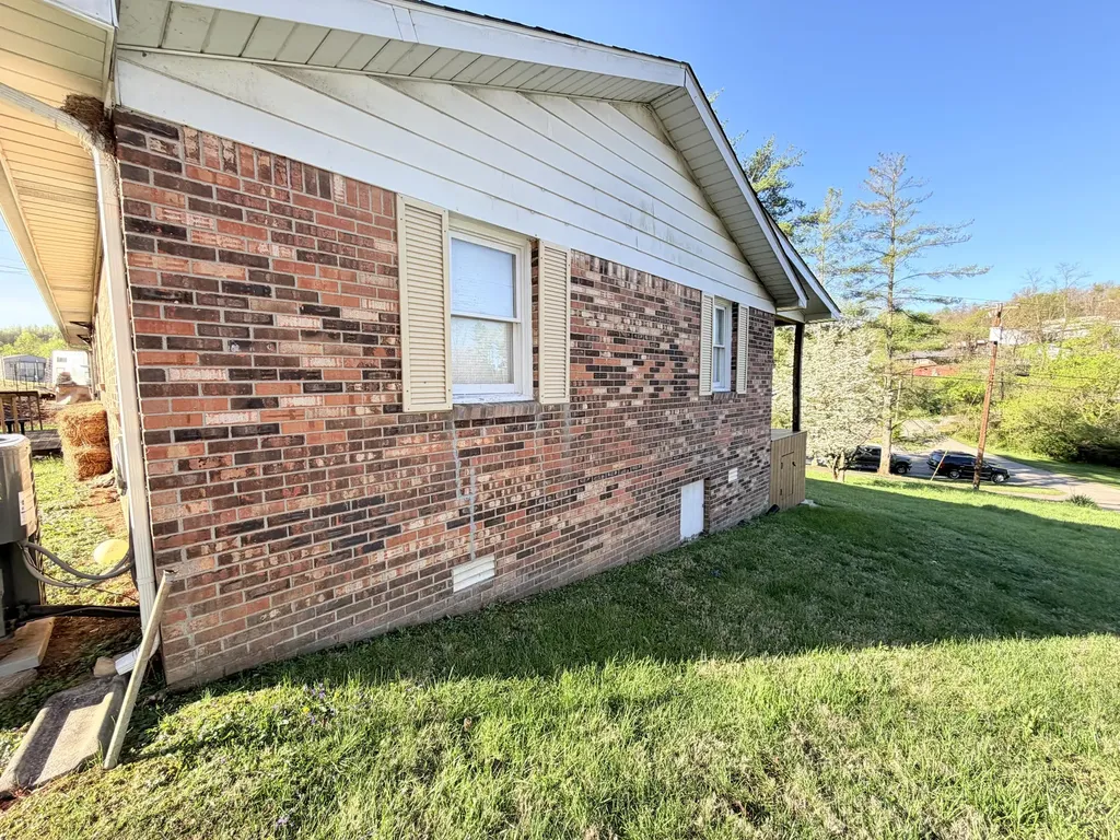 60 Ford Drive Extension Mt Vernon KY 40456